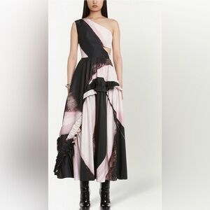 Alexander McQUEEN Soft Blush Pink Dress with Black Trim
